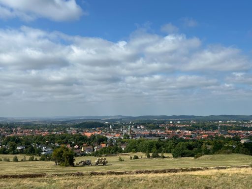Wandern mit Blick auf Goslar